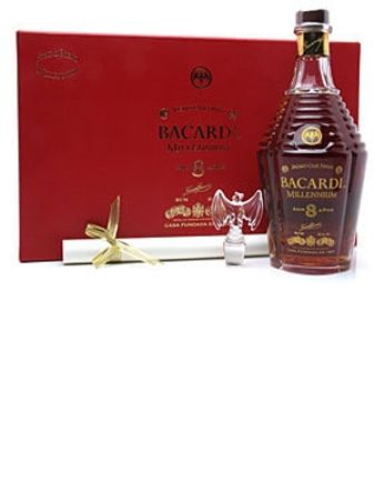 Bacardi Rum 8 år gammal Millennium Baccarat Crystal